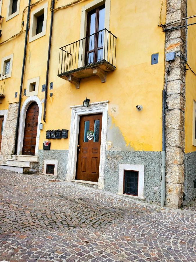 Casa Del Fiore Leilighet Sulmona Eksteriør bilde